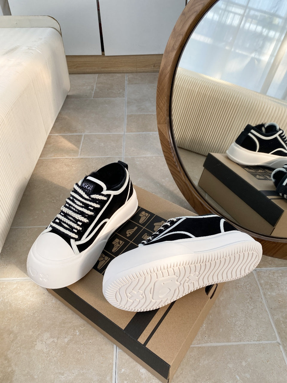 UGG Casual Sports Sneakers Black White Suede Wool Rubber 512825