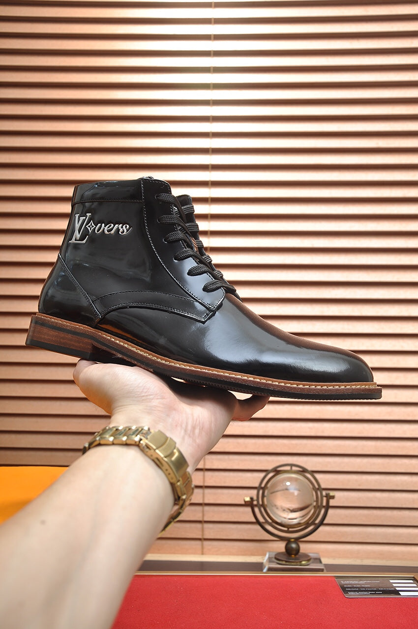 LV SHORT BOOT IN GLOSSY BLACK CALFSKIN