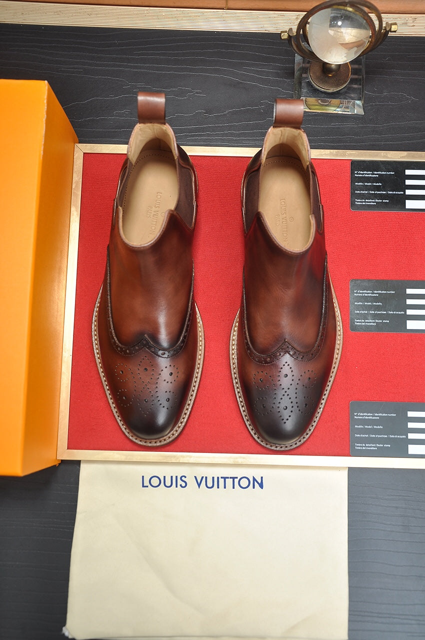LV CHELSEA ANKLE BOOT IN CHOCOLATE BROWN CALFSKIN