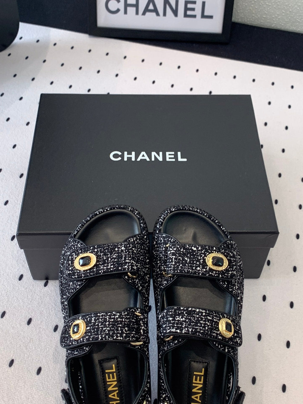 dad sandal black white tweed