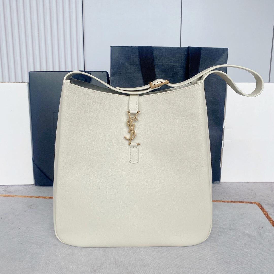le 5a7 large 30cm white calfskin