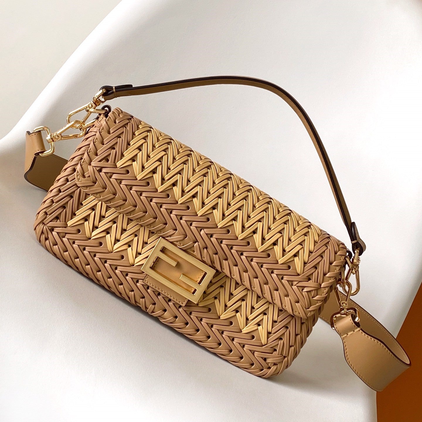 Fend Baguette 27 Bag Brown Beige Sand interlaced leather Ghw