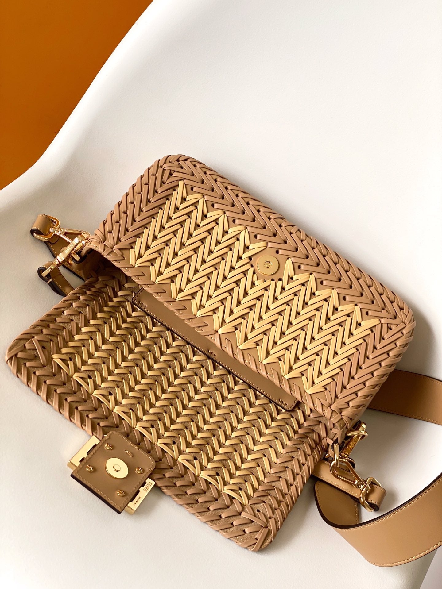 Fend Baguette 27 Bag Brown Beige Sand interlaced leather Ghw
