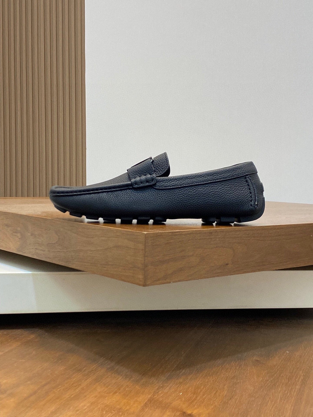 LV LOAFER IN BLACK WRINKLE CALFSKIN