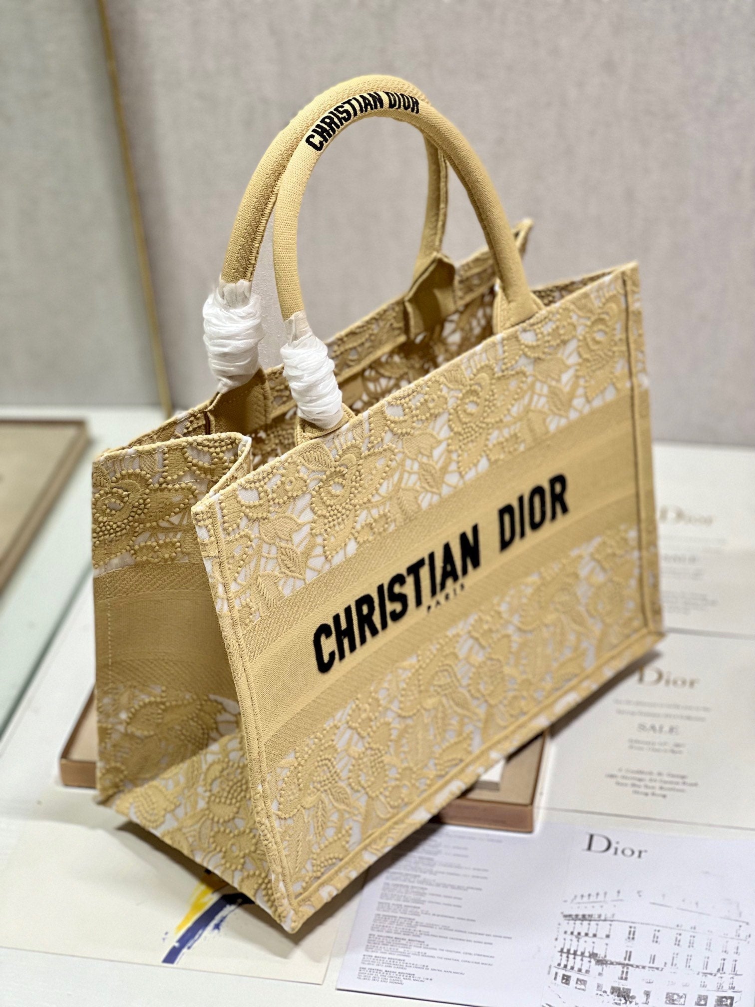 CD Mesh apricot Book Tote Bag Canvas 336534