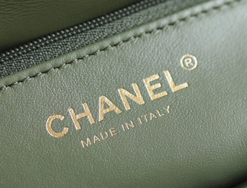 24b mini flap bag 19cm top handle green lambskin