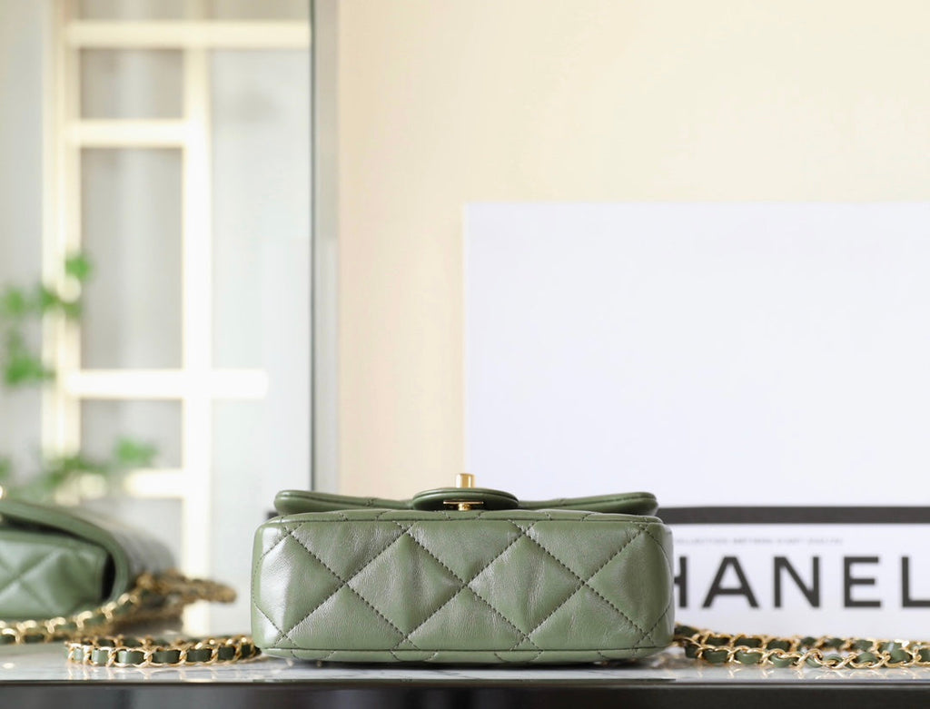 24b mini flap bag 19cm top handle green lambskin
