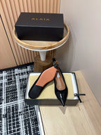 Alaila Ballerina Flats Coeur In Black Suede 933070