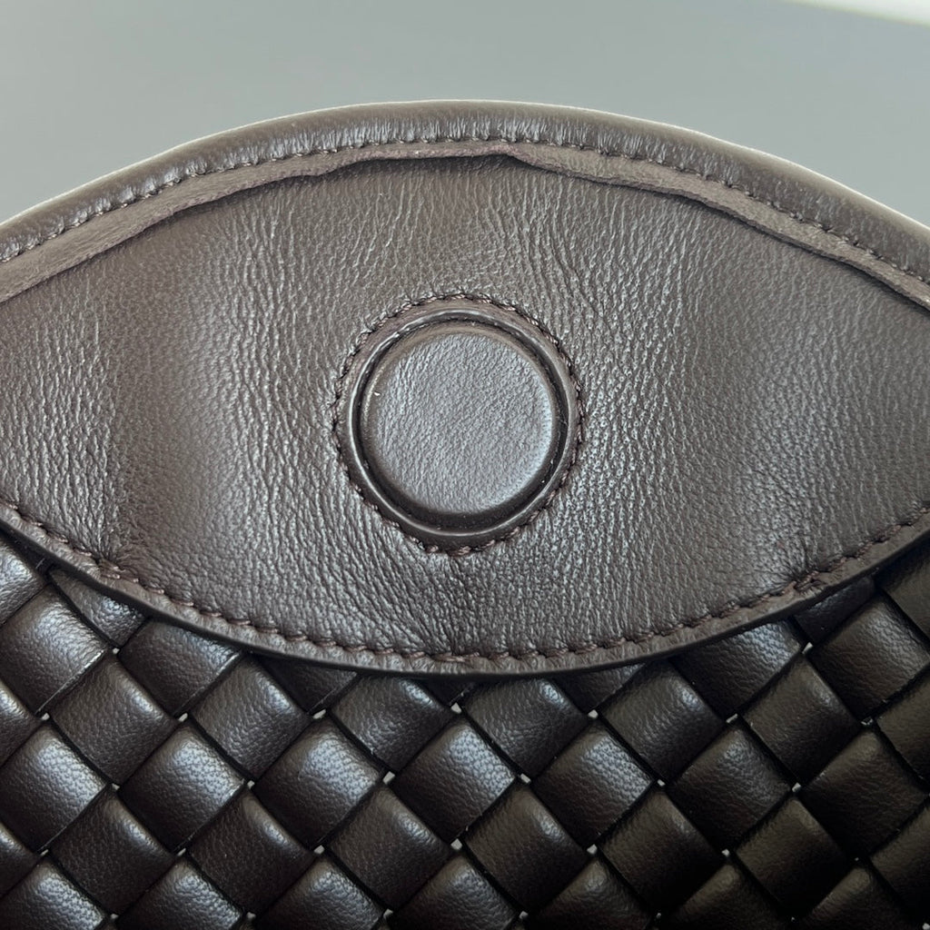 BV Small Cobble Top Handle 23cm Chocolate Lambskin