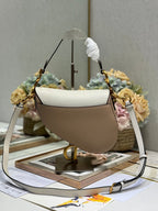 SADDLE BAG 25 WITH STRAP LATTE WHITE MIX MEDIUM BROWN GRAINED CALFSKIN