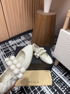 Alaila Sphere Ballet Flats In White Glossy Calfskin 964201