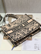 CD Paris Apricot Book Tote 36cm Bag Black beige Canvas 336525