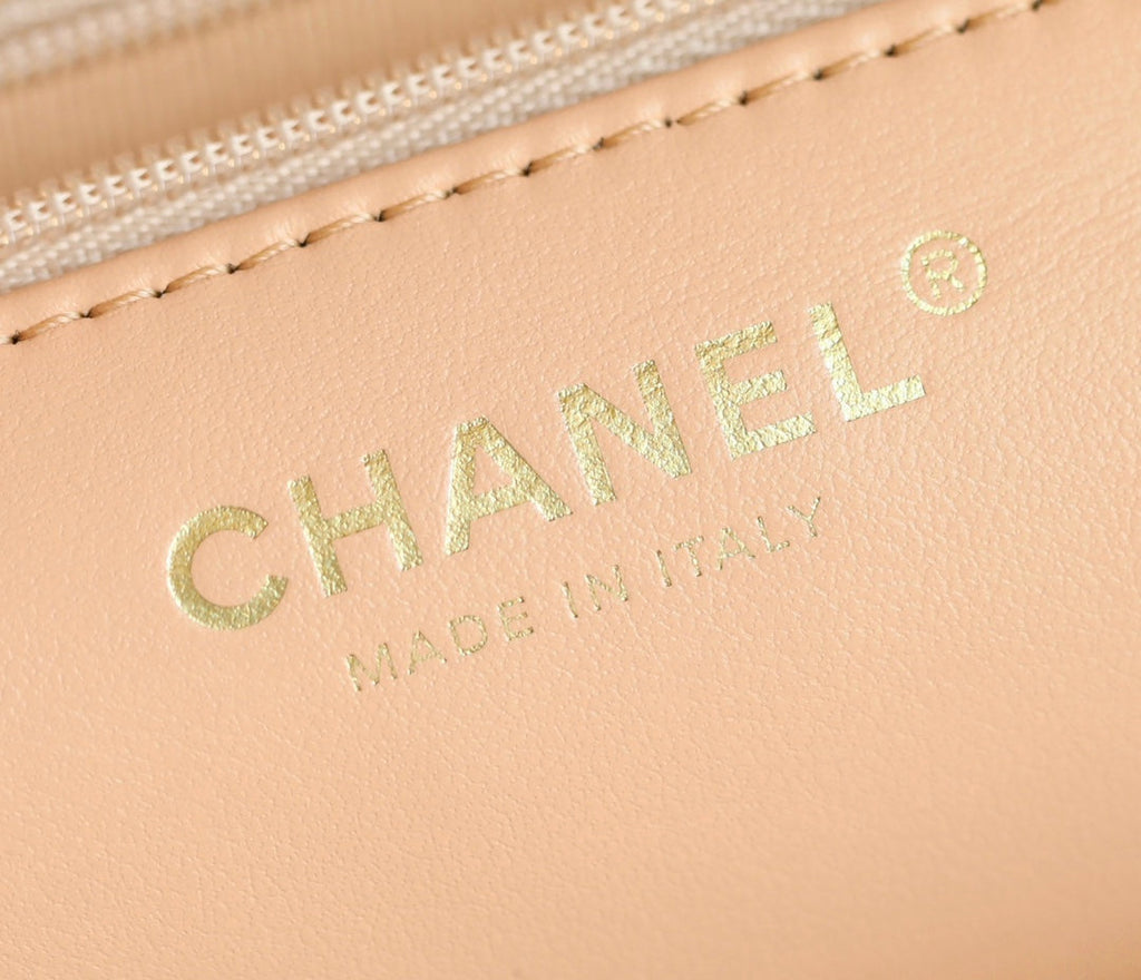 CC 24K Nano 19cm Kelly Shopper Bag Beige Patent Lambskin