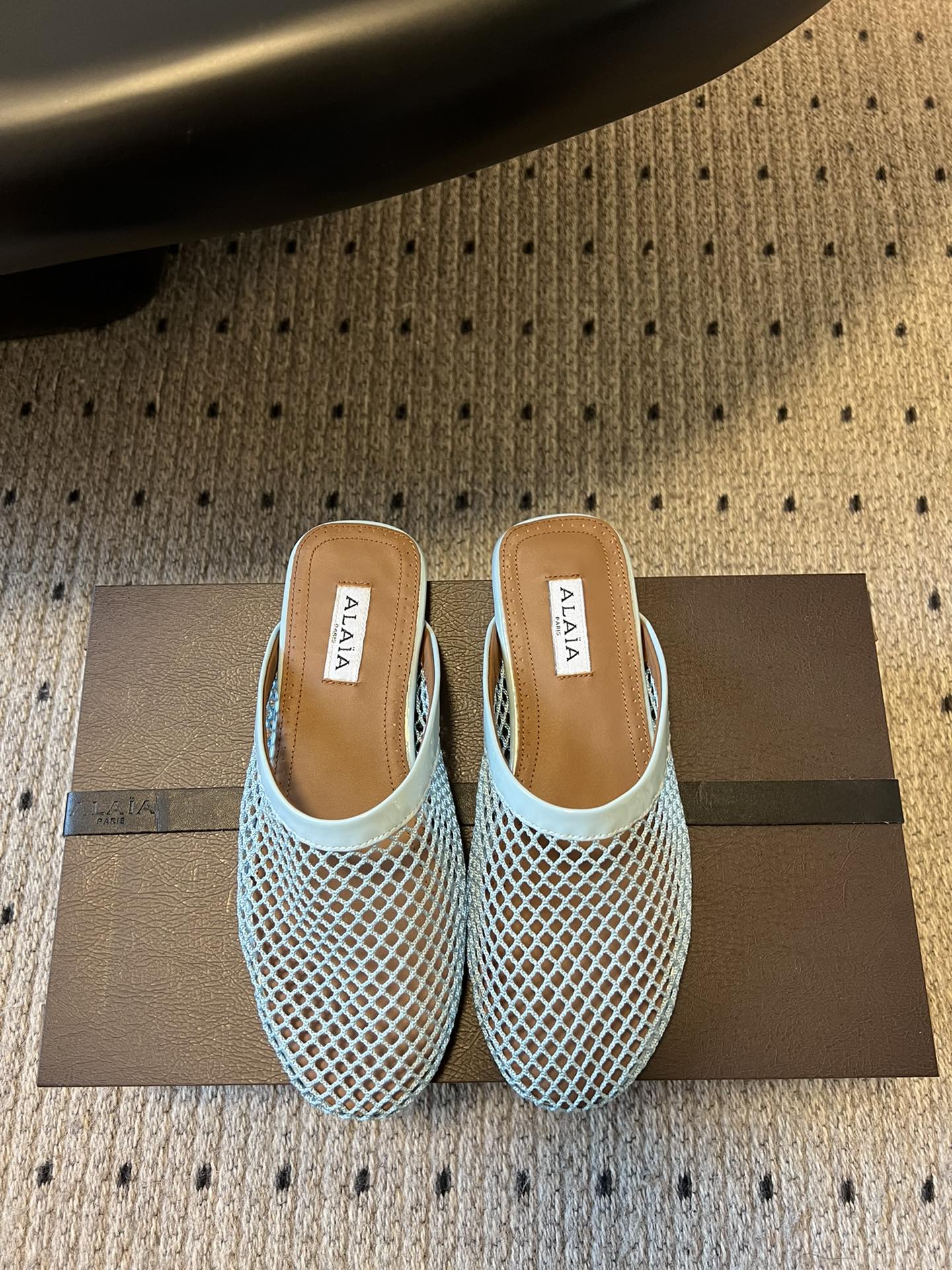 Alaia 25 Fishnet Flat Mules Lagoon Green Lampskin 303684