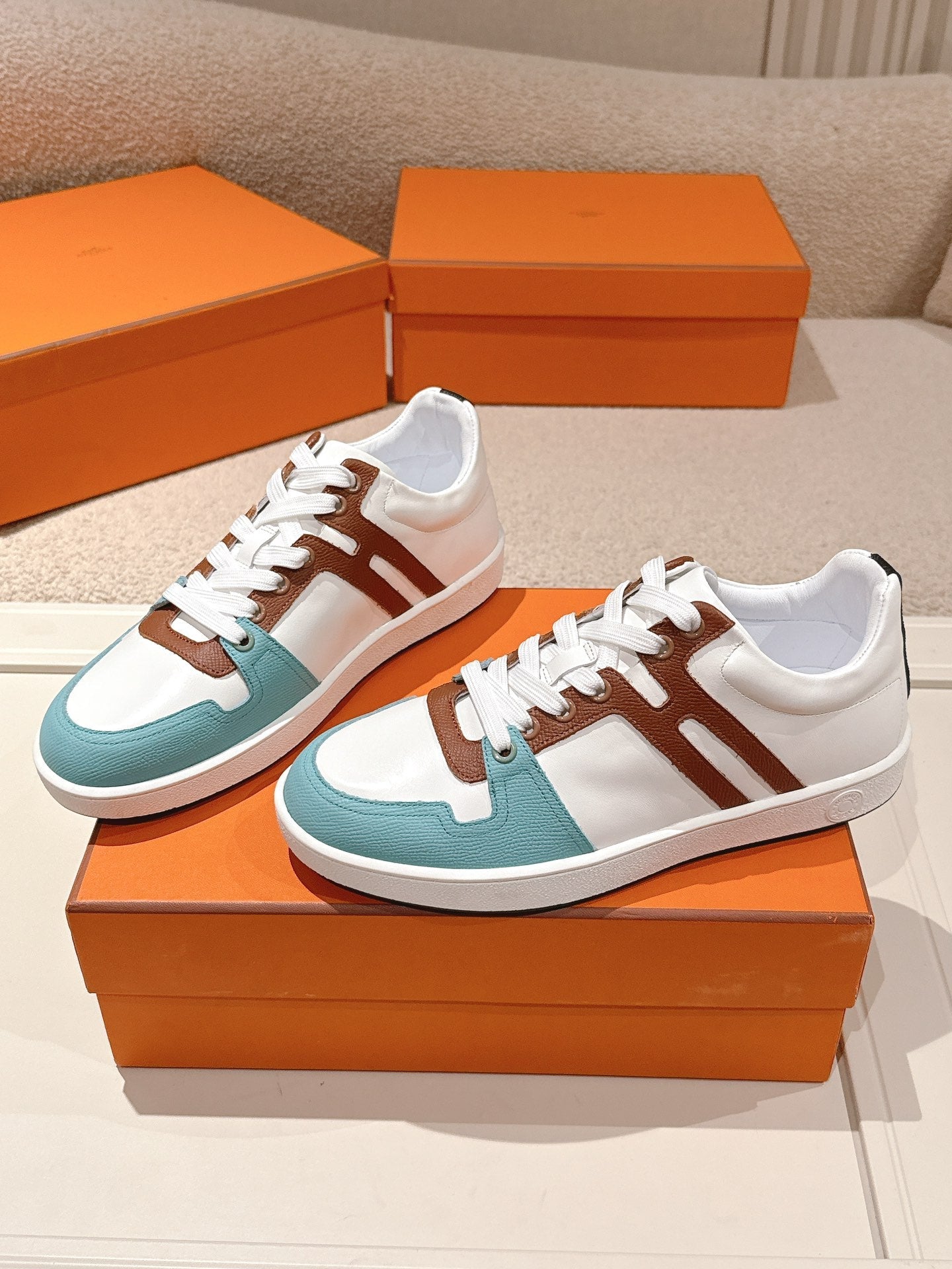 HM 25ss Sneakers White Blue Brown Cowhide 577547