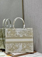 CD Golden Magpie Book Tote 42cm Bag Canvas 336588
