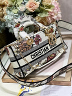 CD Floral White 26 Lady D-Joy Bag Canvas 336636