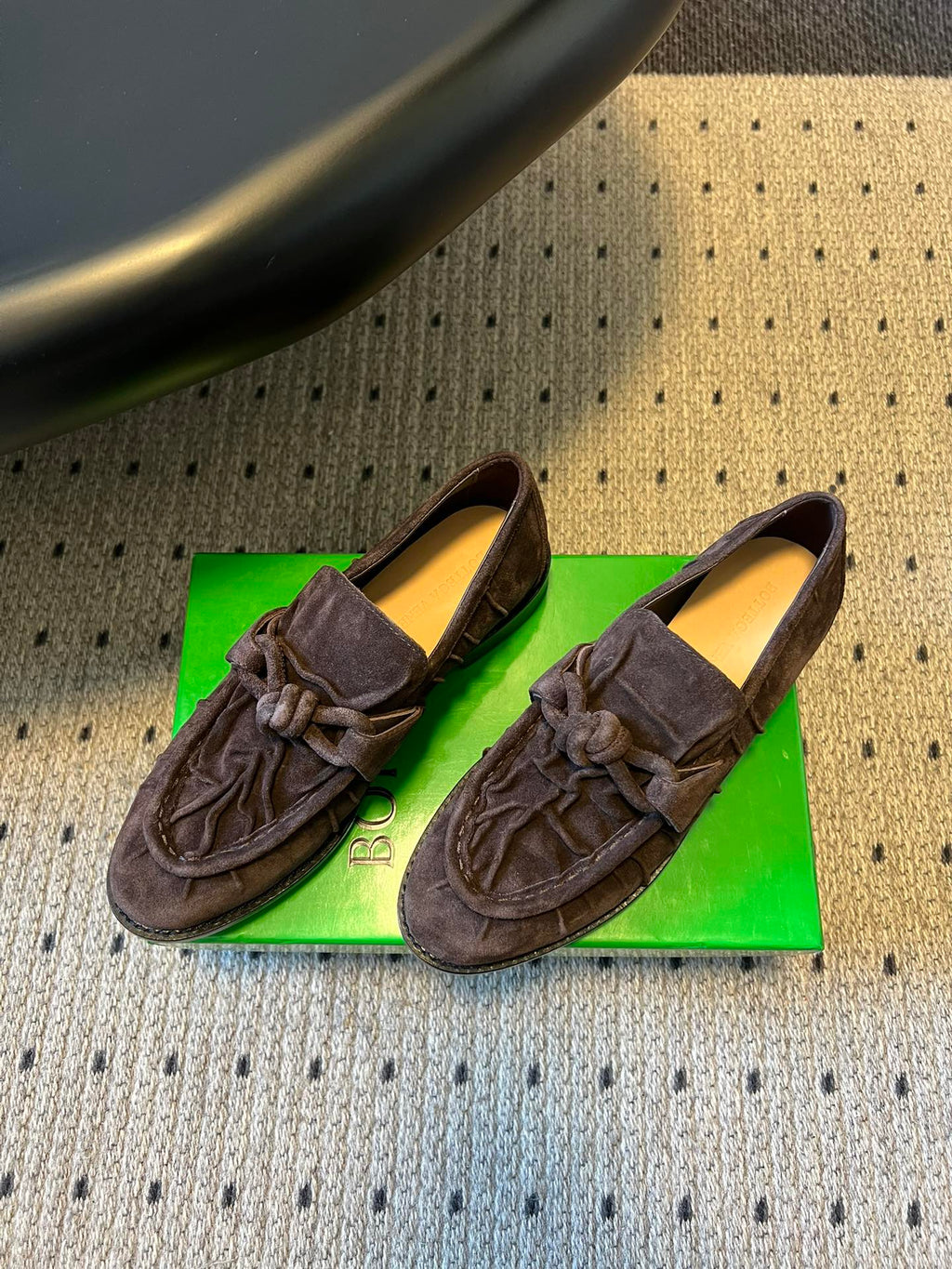 BV Astaire Loafers Knotted Dark Brown Crinkled-Suede Leather 616650