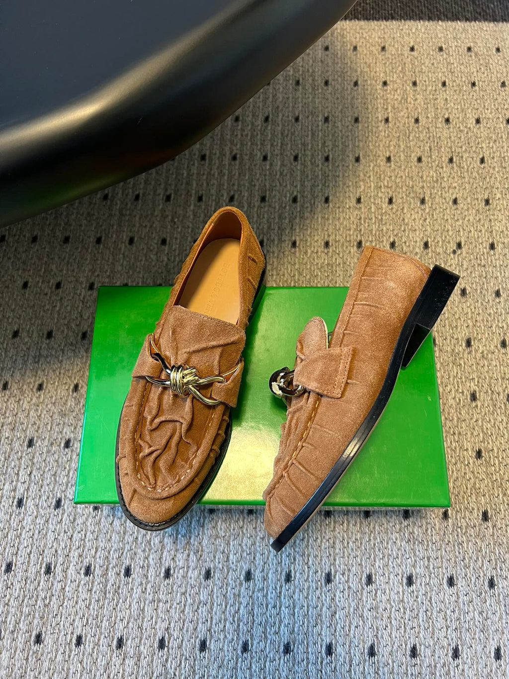 BV Astaire Loafers Knotted Brown Crinkled-Suede Leather 616653