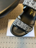 CD 26 Flats Sandals Black Blue Sheepskin Embroidered Fabric 621799