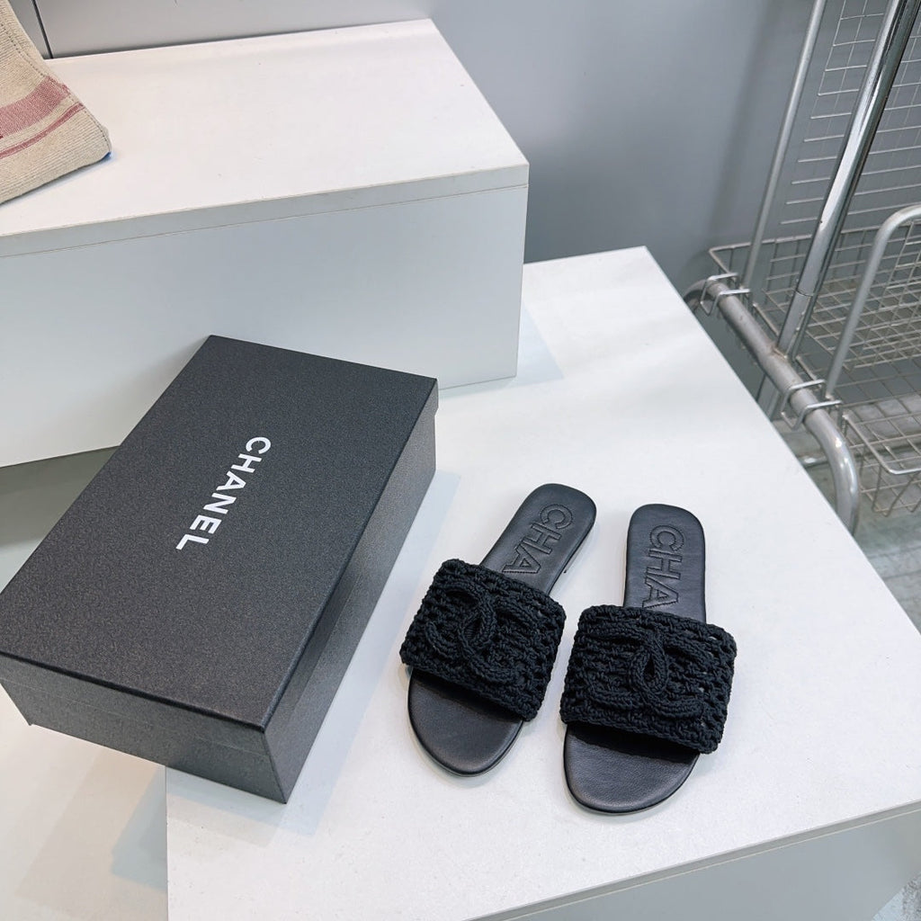 CC Flat Sandals Black Knitted Sheepskin 628641