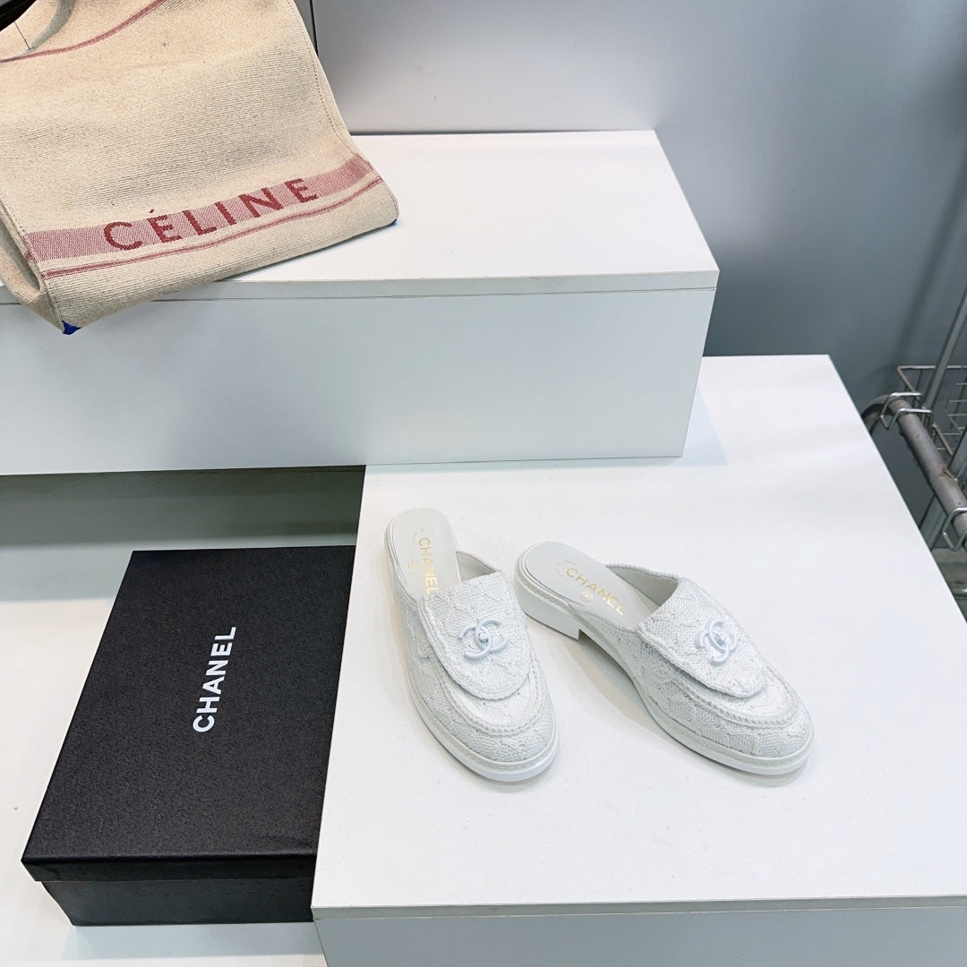 CC Loafers Half-Slip Sandals White Wool Sheepskin 628646