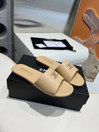 CC 26s Slide Beige Sheepskin 684902