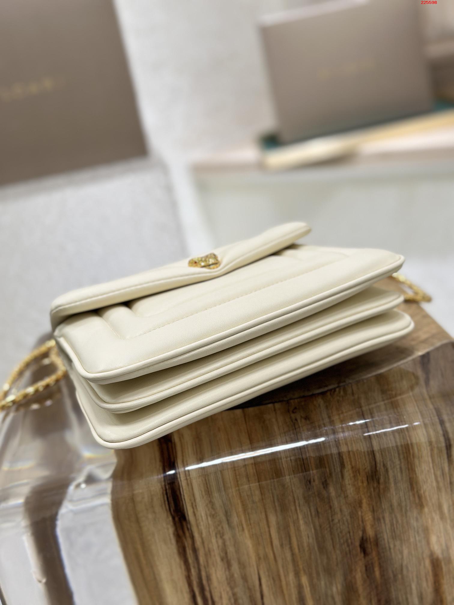 BVL Serpenti Reverse Shoulder Bag 22.5cm White Calfskin GHW 188594