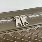 BV 25 Small Intrecciato Camera Bag 24.5cm Olive Green Cowhide HW