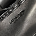 BV Two-In-One Cassette Black 26cm Grey Leather