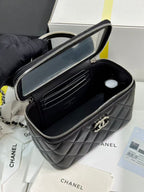 CC 25P Hidden Enamel Handle Makeup Bag Black Lychee Leather
