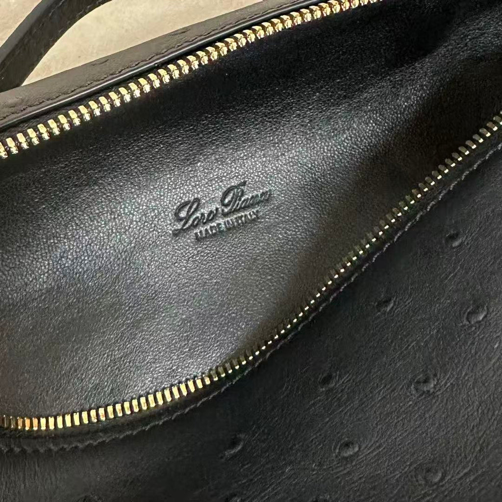 EXTRA POCKET L19 IN BLACK OSTRICH WITH GOLD HARDWARE