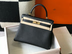 HM KELLY 28CM BLACK TOGO GOLD HARDWARE