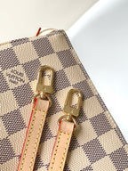 pochette accessories 23cm beige damier azur canvas
