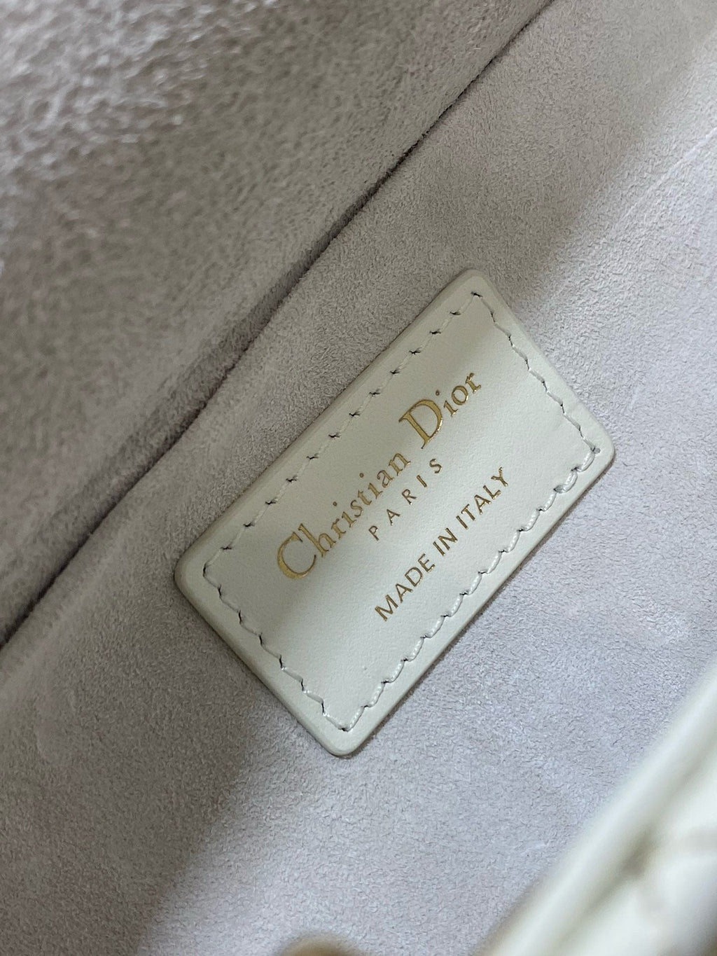 MEDIUM LADY D-JOY 26 WHITE LATTE CALFSKIN PEARL