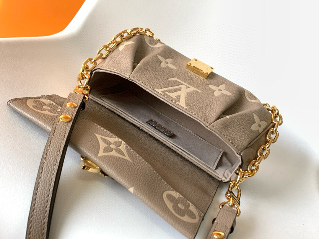 favorite 24 dove cream biocolor monogram empreinte leather