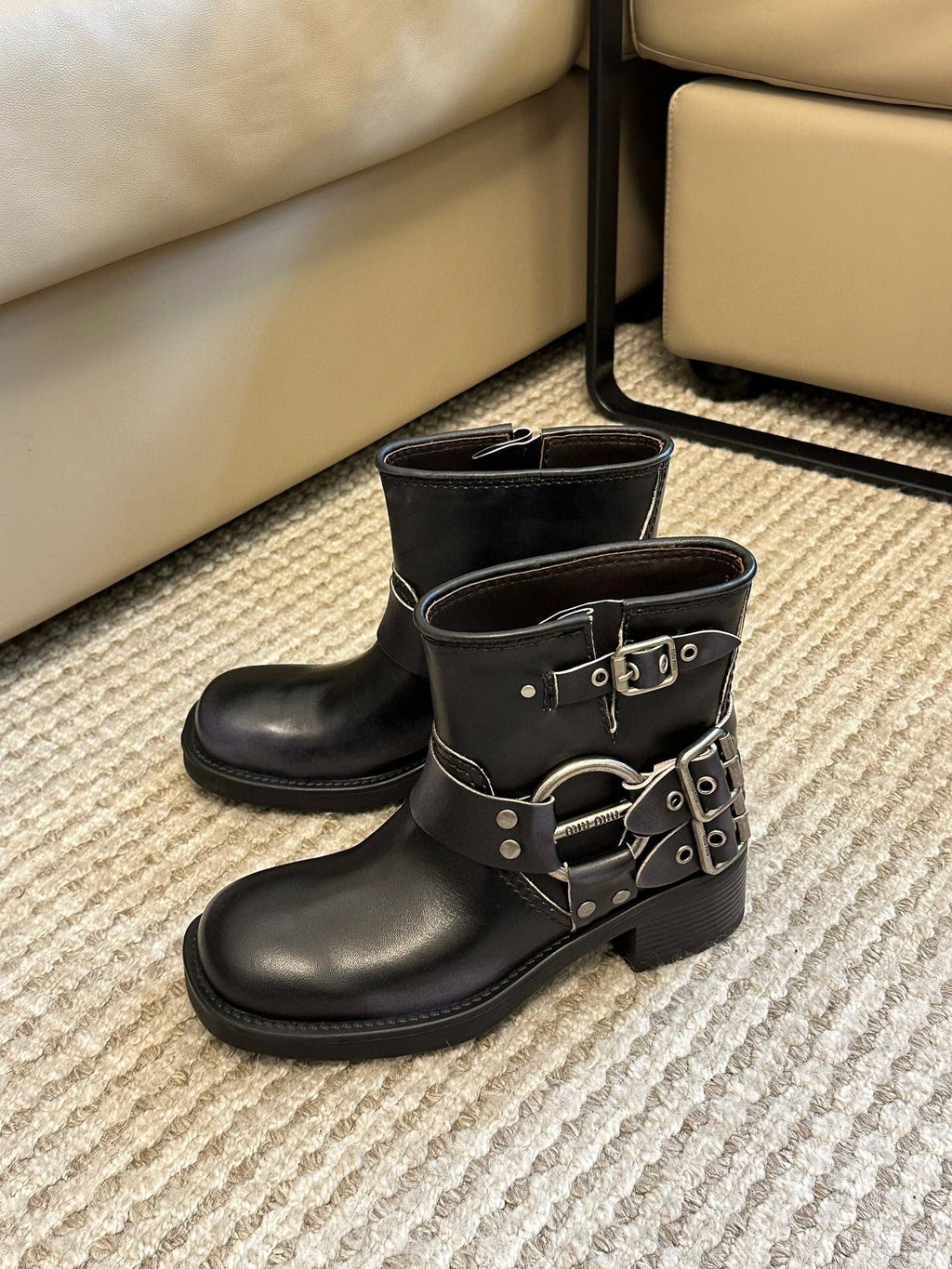 Miu  -Look Black Calfskin Booties