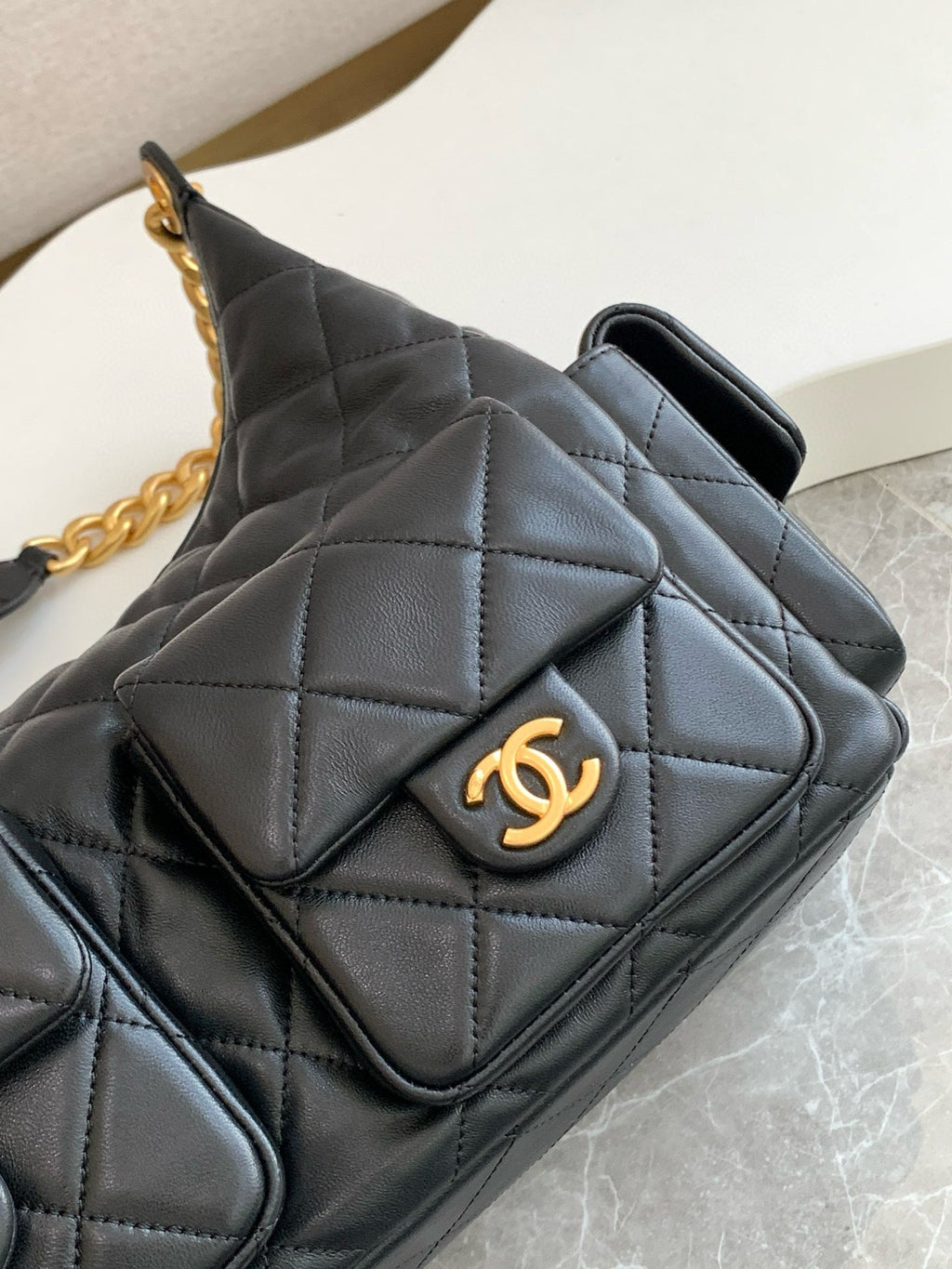 MAXI HOBO BAG 25 IN BLACK LAMBSKIN GOLD HARDWARE