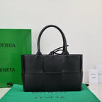 BV Pre-Owned Arco Tote Bag Black Cowhide