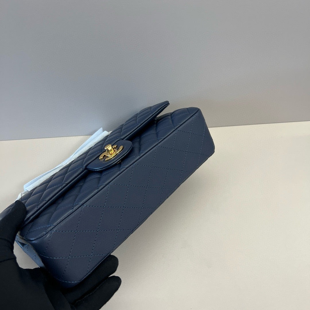 CC Classic 25cm Navy Blue Lambskin Gold Hardware