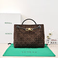 BV Tasche Andiamo 32cm Chocolate Lambskin Suede Ghw