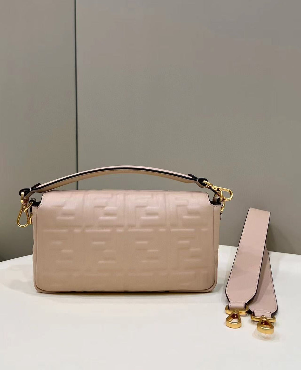 Baguette 27cm Beige Lambskin Gold Hardware