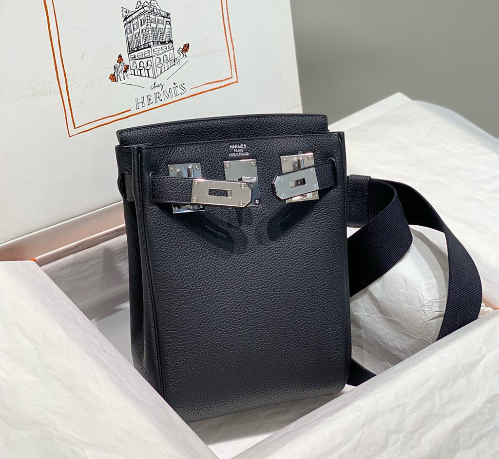 HM HAC A DOS PM 26CM BLACK TOGO LEATHER SILVER HARDWARE