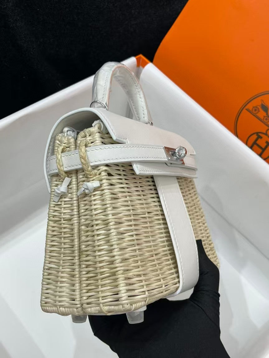 HM KELLY PICNIC WHITE BAMBOO AND RATTAN