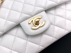 CLASSIC FLAP 25 WHITE LAMBSKIN LIGHT GOLD HARDWARE