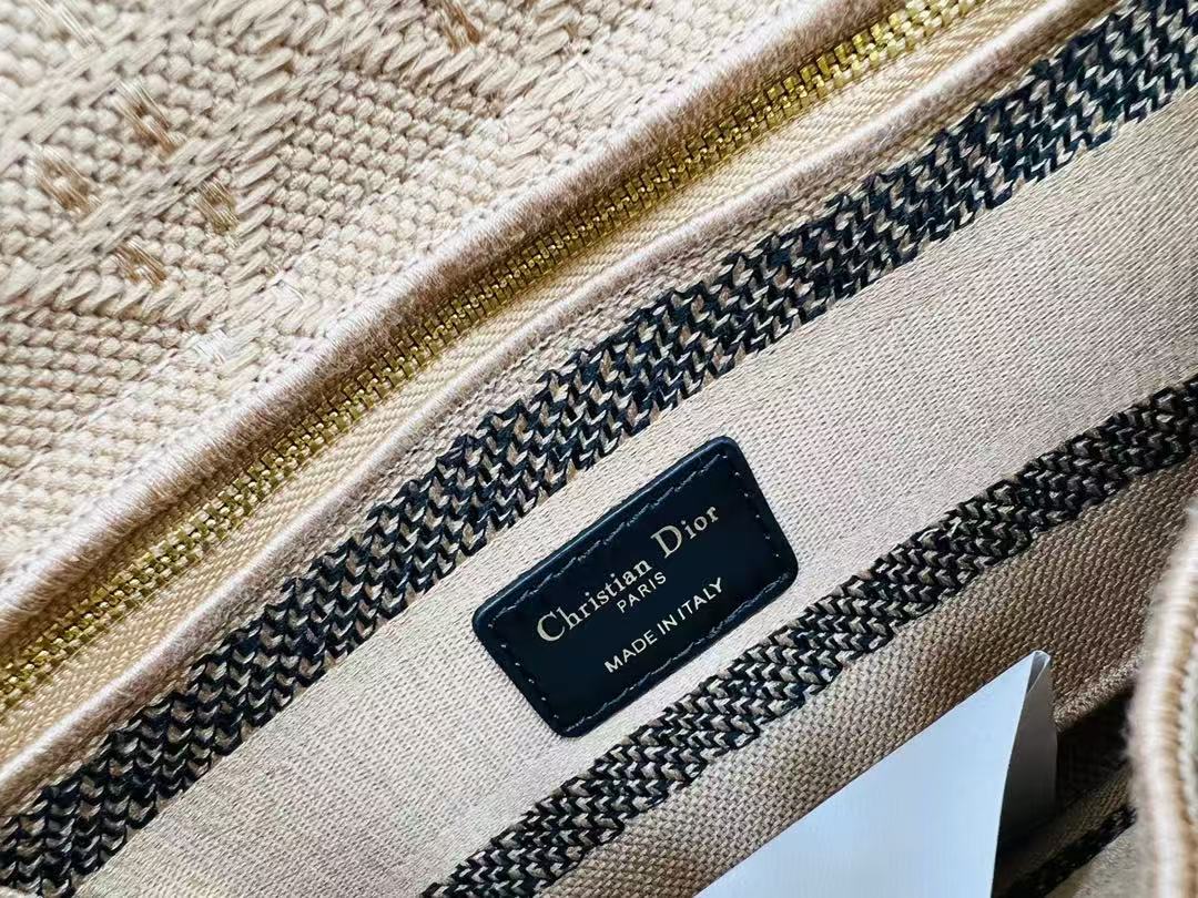 SMALL 24 LADY BAG IN TAN BROWN CANVAS