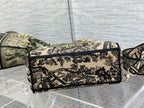 medium lady 24 black beige canvas