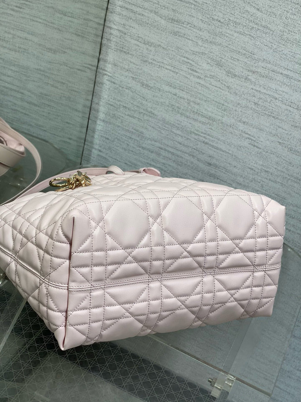 cd toujours light pink calfskin