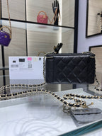 CC 25C Vanity Case 16cm Black Caviar Leather Light Gold Hardware