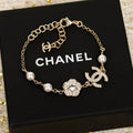 CC 5 Motif Flower With Pearl and Double C Bracelet